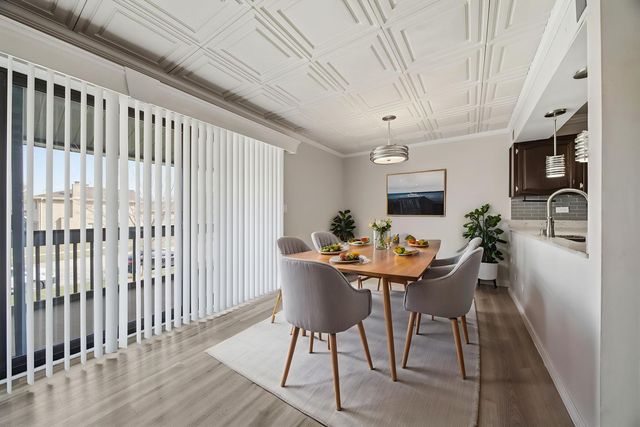 15700 86th Avenue 104, Orland Park, IL 60462