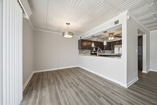 15700 86th Avenue 104, Orland Park, IL 60462