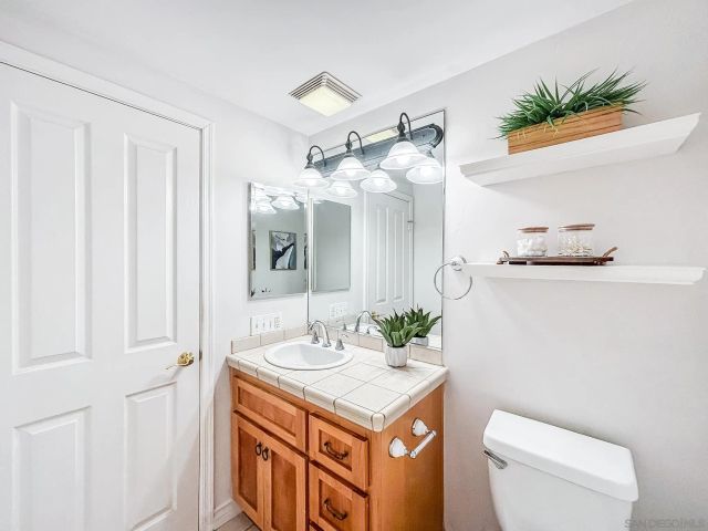 1145 Hornblend, San Diego, CA 92109