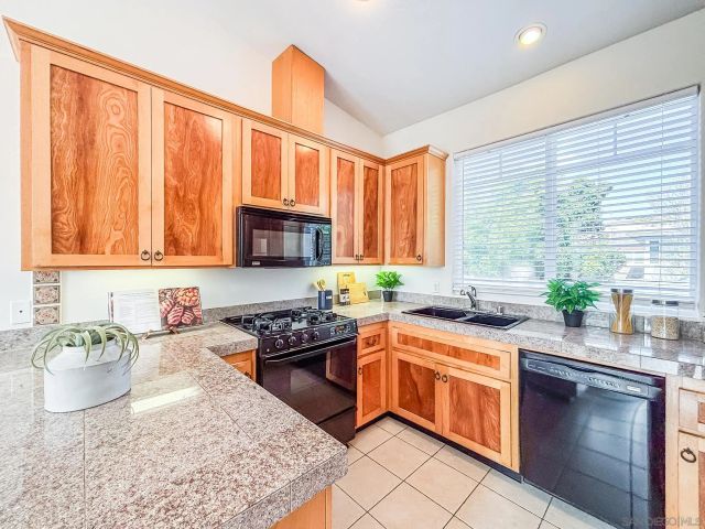 1145 Hornblend, San Diego, CA 92109