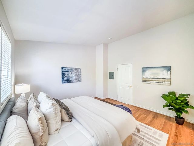 1145 Hornblend, San Diego, CA 92109
