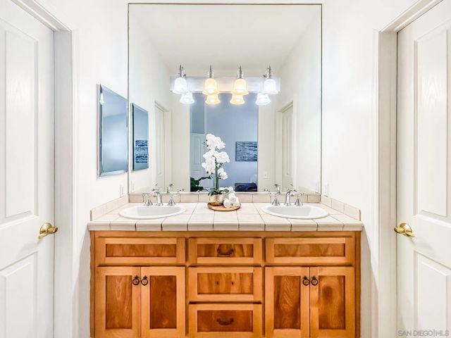 1145 Hornblend, San Diego, CA 92109