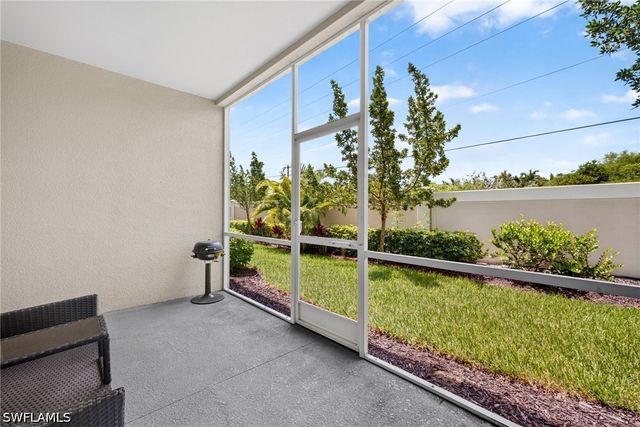 4676 Arboretum CIR 102, Naples, FL 34112