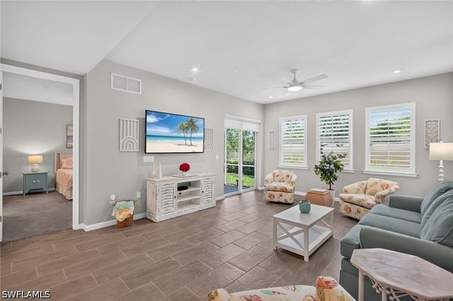 4676 Arboretum CIR 102, Naples, FL 34112