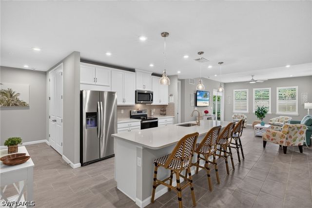 4676 Arboretum CIR 102, Naples, FL 34112
