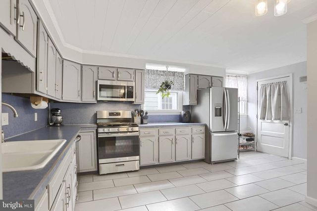 51 OLIVER RD, Enola, PA 17025