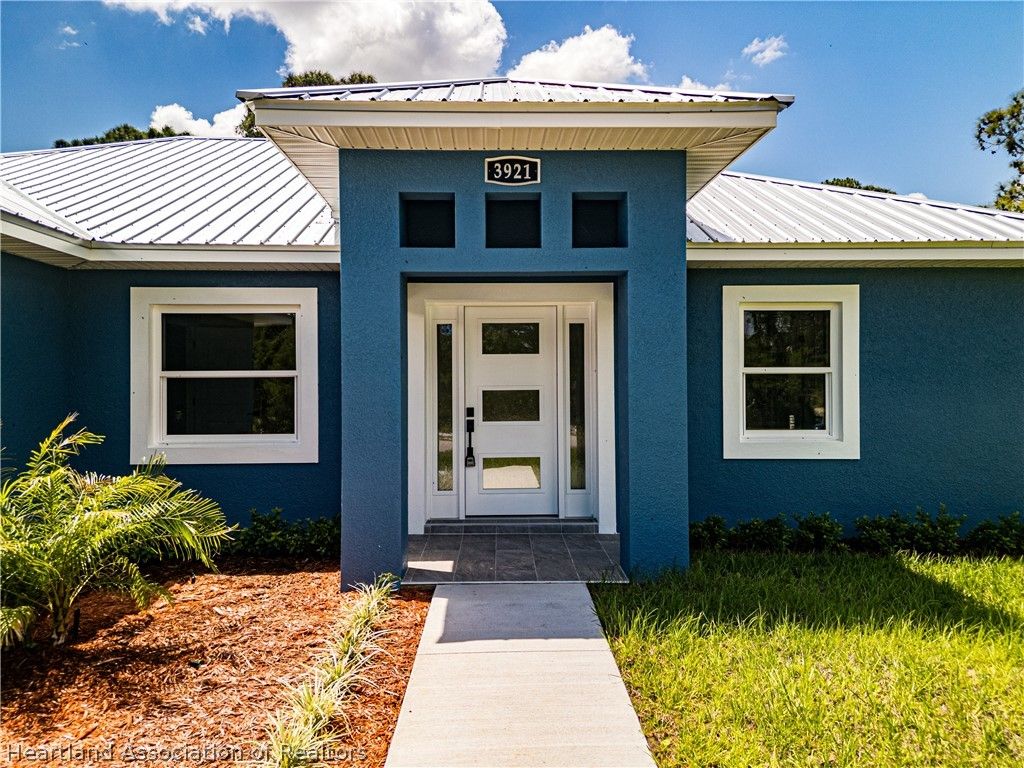 3921 Dauphine Street, Sebring, FL 33872