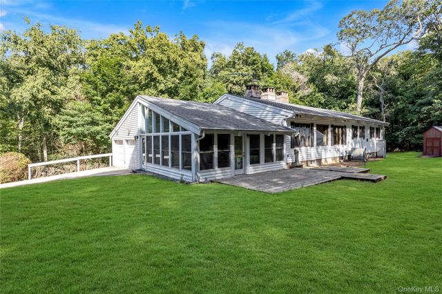 106 Boney Lane, Nissequogue, NY 11780