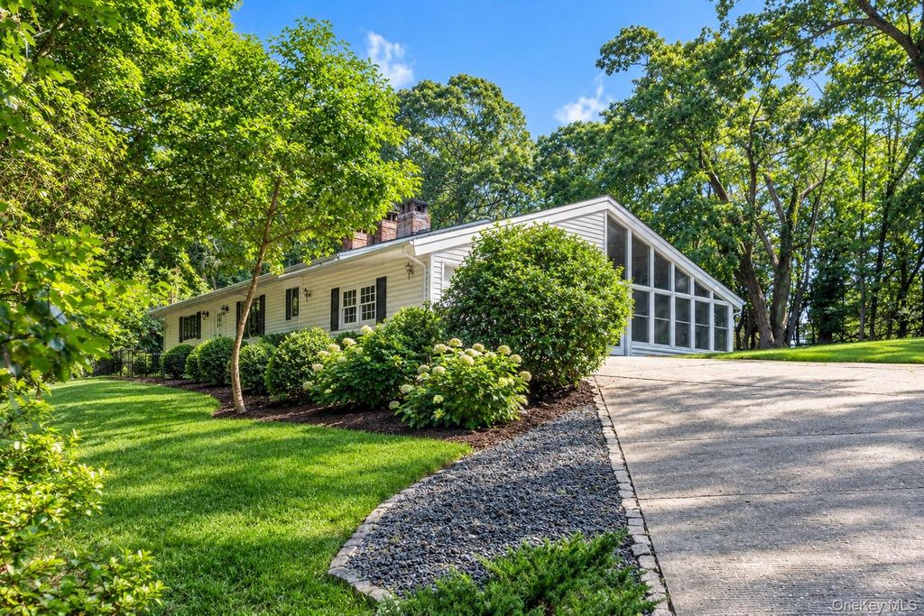 106 Boney Lane, Nissequogue, NY 11780