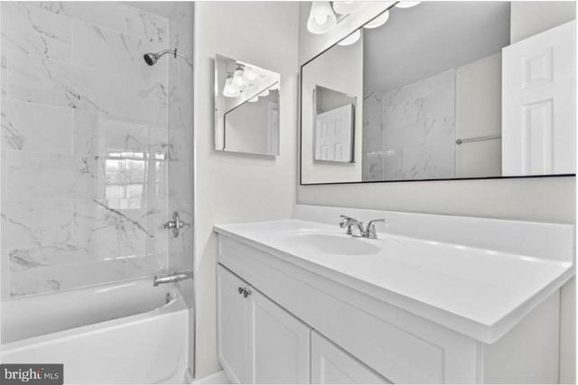 11404 APPLEGRATH WAY, Germantown, MD 20876