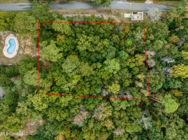 Simon Boulevard, Ocean Springs, MS 39564
