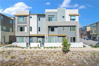 27582 Manzanita, Valencia, CA 91381