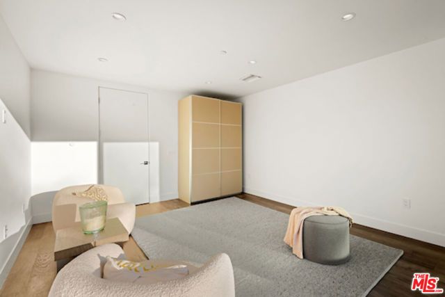 728 N Sweetzer Avenue 402, West Hollywood, CA 90069