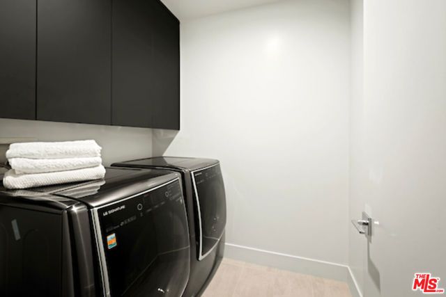 728 N Sweetzer Avenue 402, West Hollywood, CA 90069