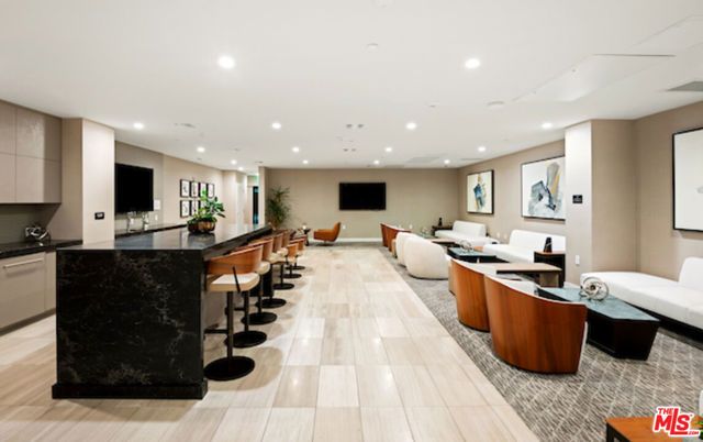 728 N Sweetzer Avenue 402, West Hollywood, CA 90069