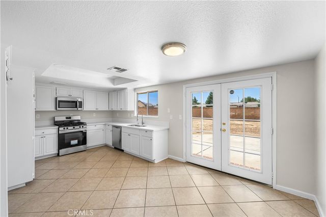 716 E Avenue J5, Lancaster, CA 93535