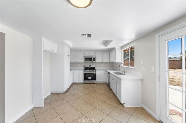 716 E Avenue J5, Lancaster, CA 93535