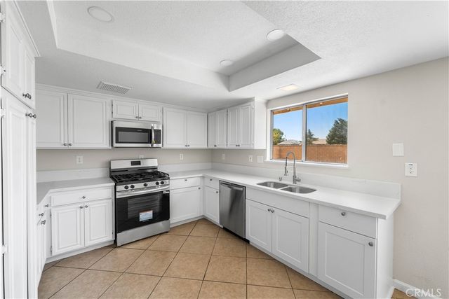 716 E Avenue J5, Lancaster, CA 93535