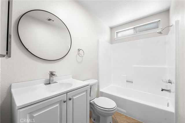 716 E Avenue J5, Lancaster, CA 93535