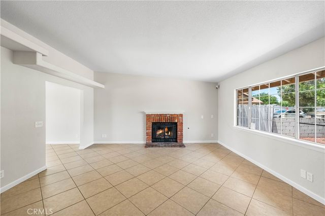 716 E Avenue J5, Lancaster, CA 93535