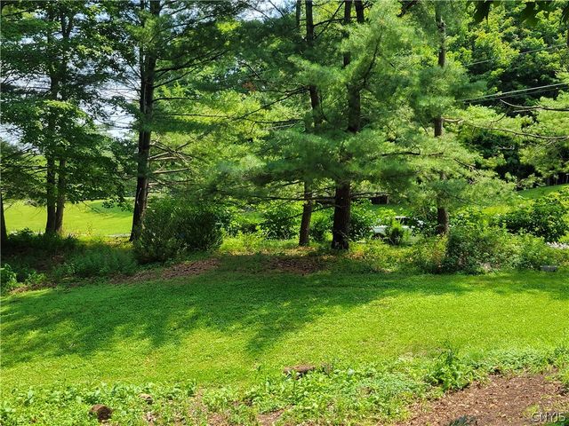1000 Rail Fence Road, Camillus, NY 13031