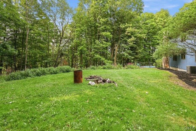 1000 Rail Fence Road, Camillus, NY 13031