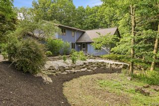 1000 Rail Fence Road, Camillus, NY 13031