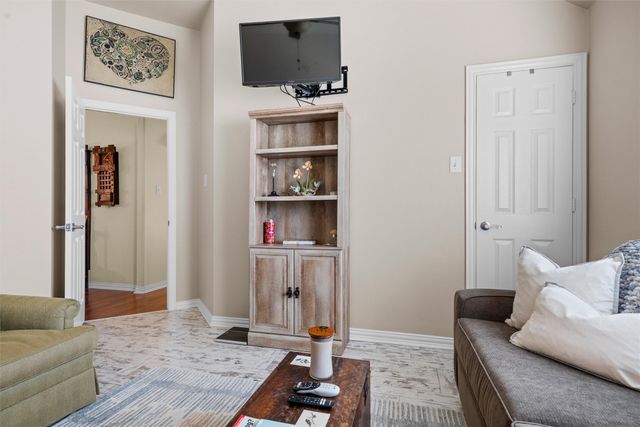 105 Daisey Lane, Justin, TX 76247