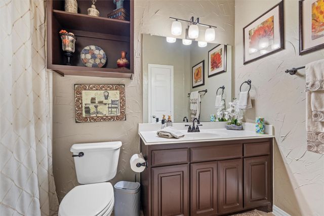105 Daisey Lane, Justin, TX 76247