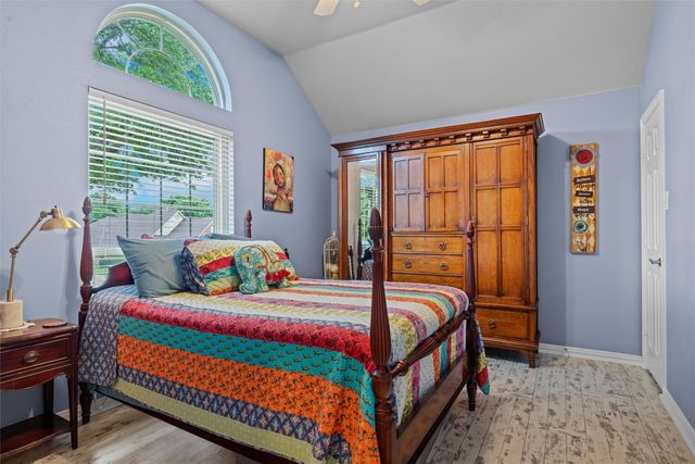 105 Daisey Lane, Justin, TX 76247