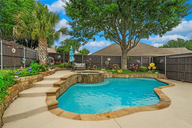 105 Daisey Lane, Justin, TX 76247