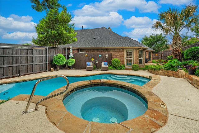 105 Daisey Lane, Justin, TX 76247