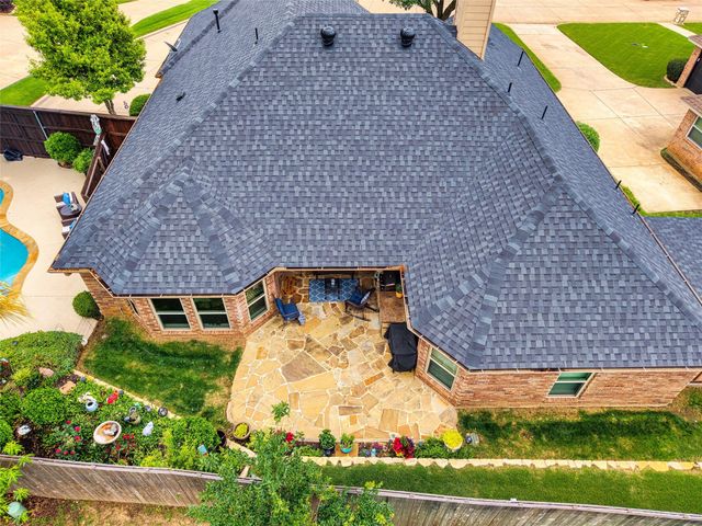 105 Daisey Lane, Justin, TX 76247