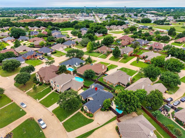 105 Daisey Lane, Justin, TX 76247