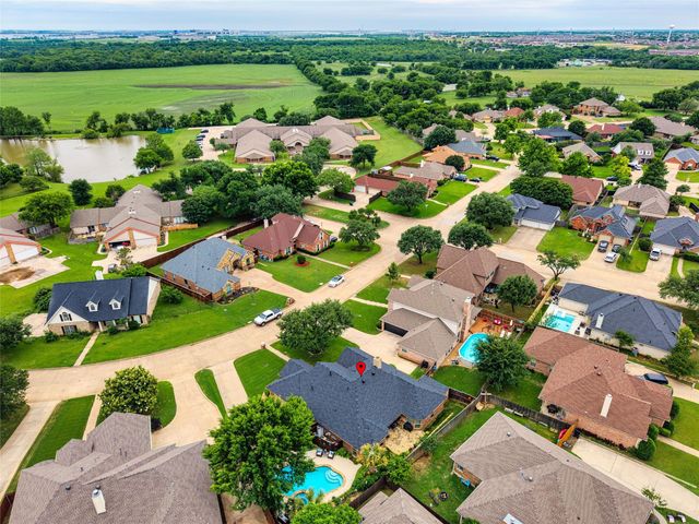 105 Daisey Lane, Justin, TX 76247