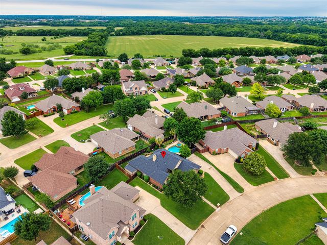 105 Daisey Lane, Justin, TX 76247