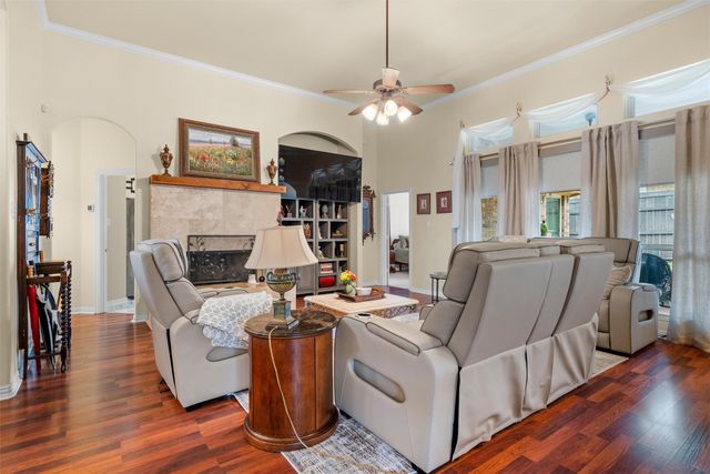 105 Daisey Lane, Justin, TX 76247