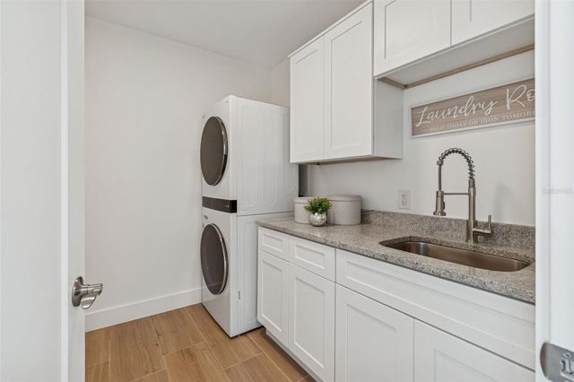 1343 4TH STREET 102, Sarasota, FL 34236