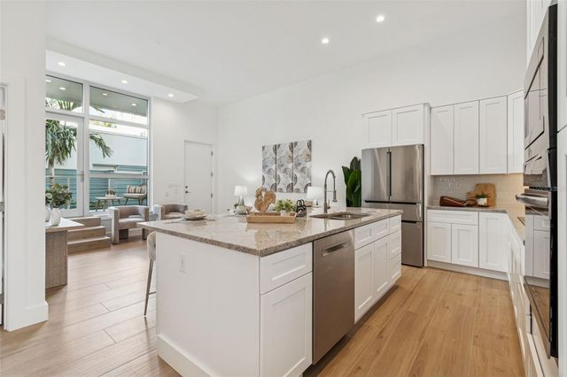 1343 4TH STREET 102, Sarasota, FL 34236