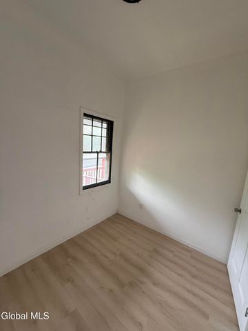 1 Lincoln Avenue, Troy, NY 12180