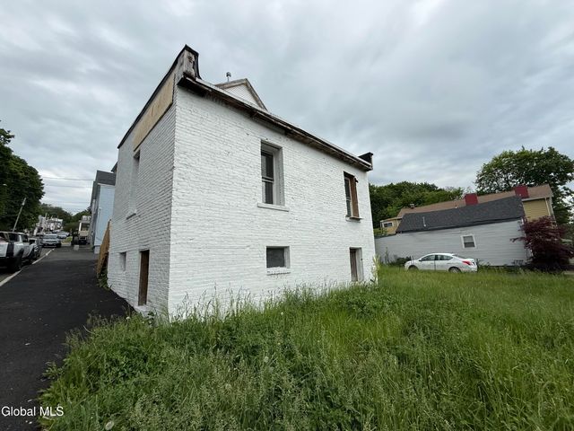 1 Lincoln Avenue, Troy, NY 12180