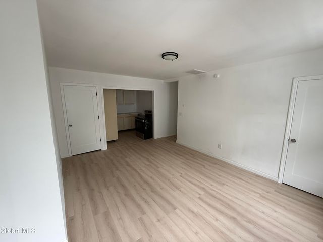 1 Lincoln Avenue, Troy, NY 12180