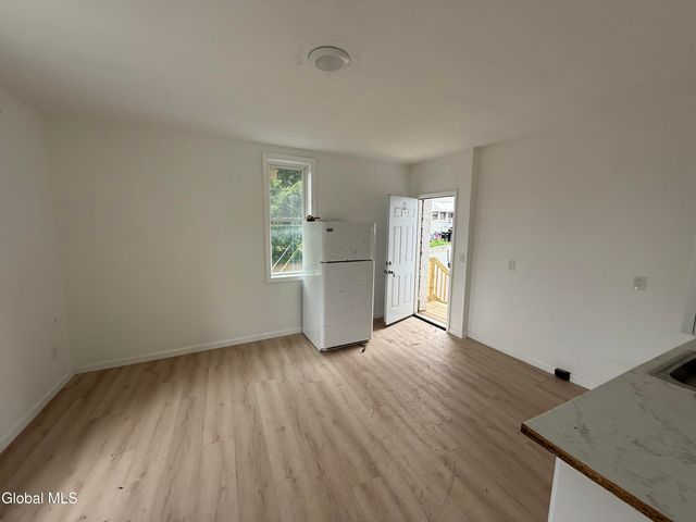 1 Lincoln Avenue, Troy, NY 12180
