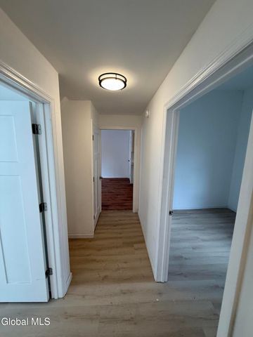1 Lincoln Avenue, Troy, NY 12180