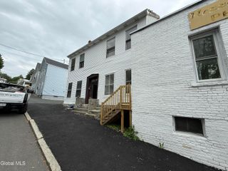 1 Lincoln Avenue, Troy, NY 12180