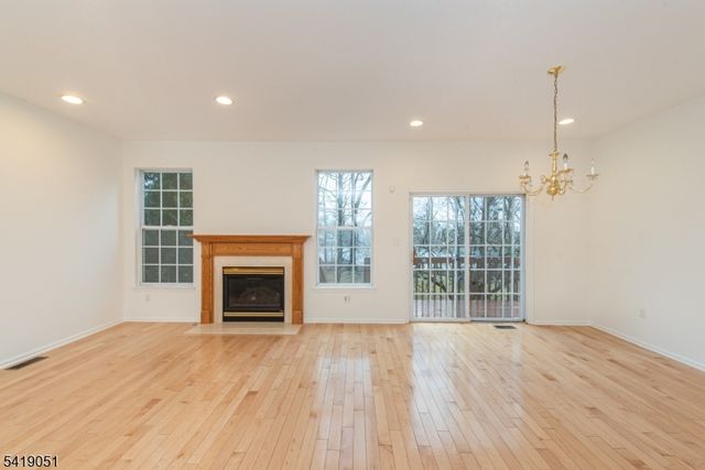 185 Crown Point Rd, Parsippany-troy Hills Twp., NJ 07054