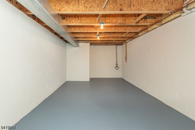 185 Crown Point Rd, Parsippany-troy Hills Twp., NJ 07054