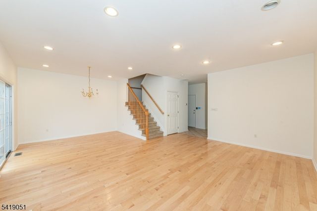 185 Crown Point Rd, Parsippany-troy Hills Twp., NJ 07054