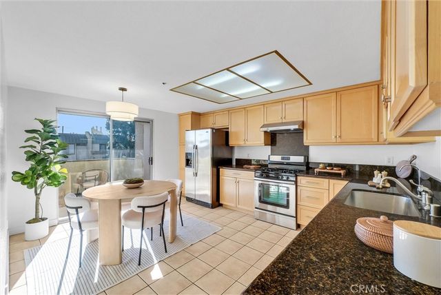 12121 Centralia Street 302, Lakewood, CA 90715