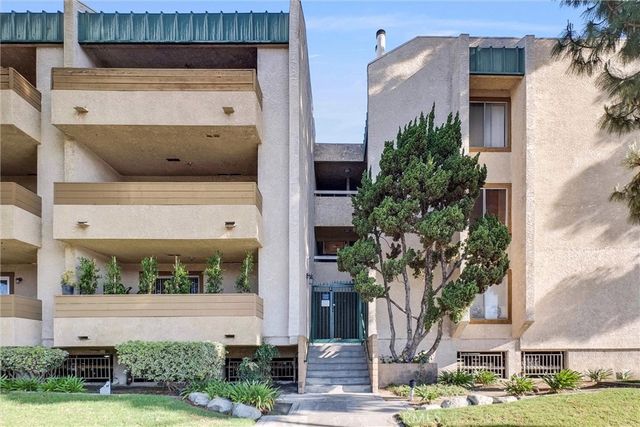 12121 Centralia Street 302, Lakewood, CA 90715